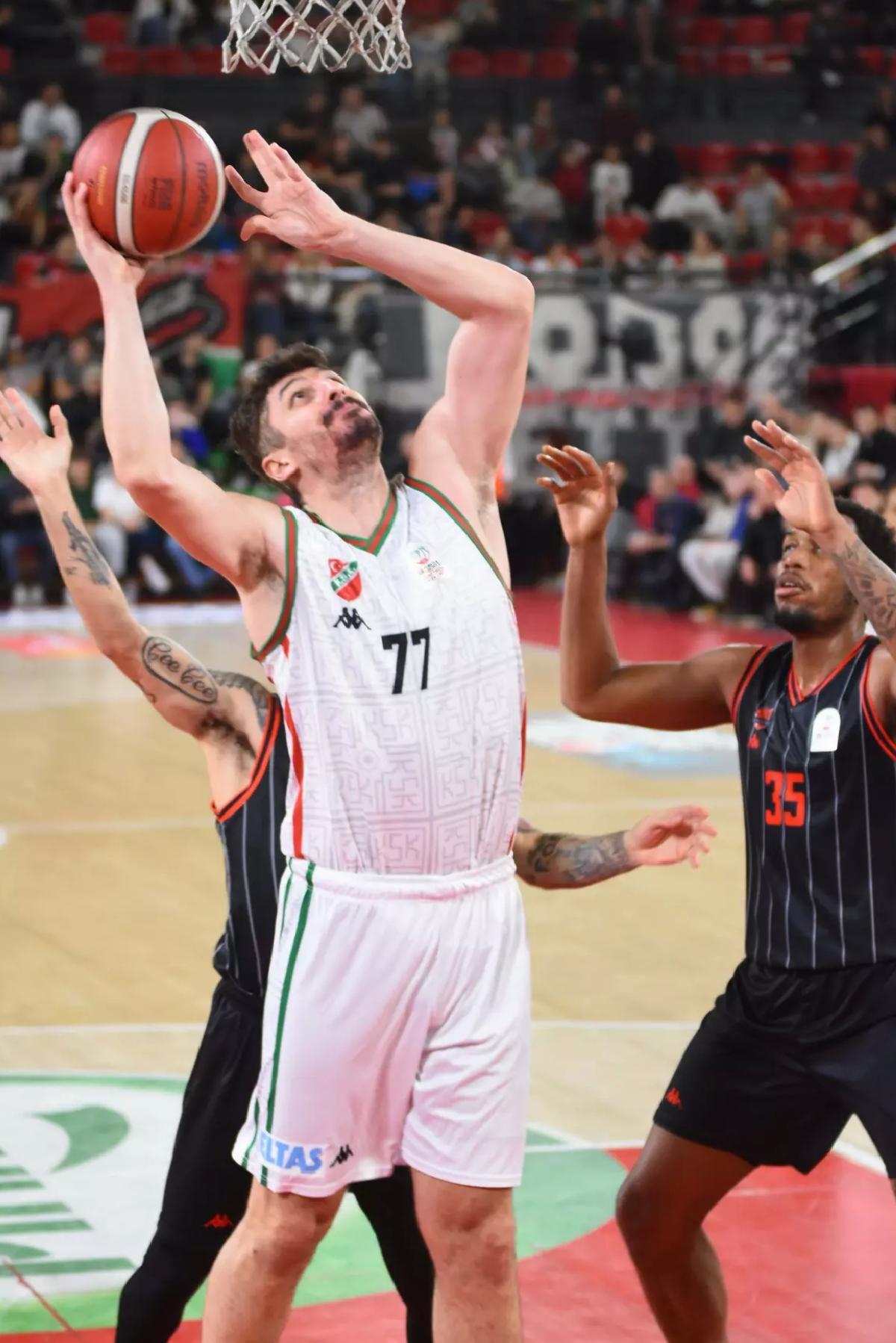 Ege Derbisi: Manisa Basket – Karşıyaka