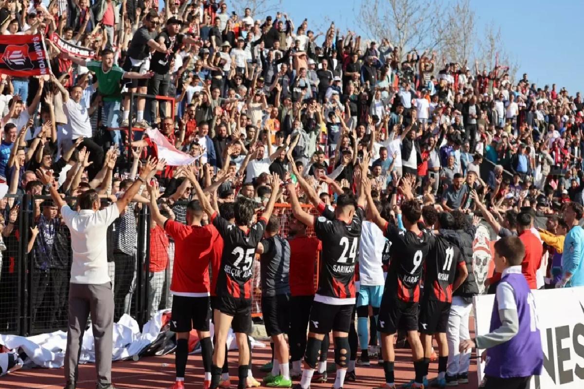 Ege ekipleri Play-Off’a koşuyor