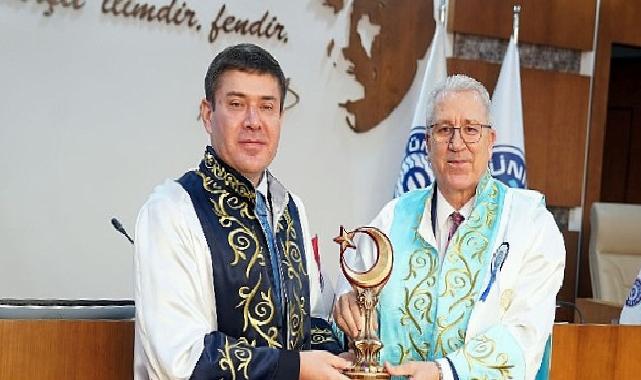 Ege Üniversitesi, Özbekistan Yükseköğretim Kurulu Başkanı Prof. Dr. Odil Abdurakhmanov’a ‘Fahri Doktora’ unvanı verdi