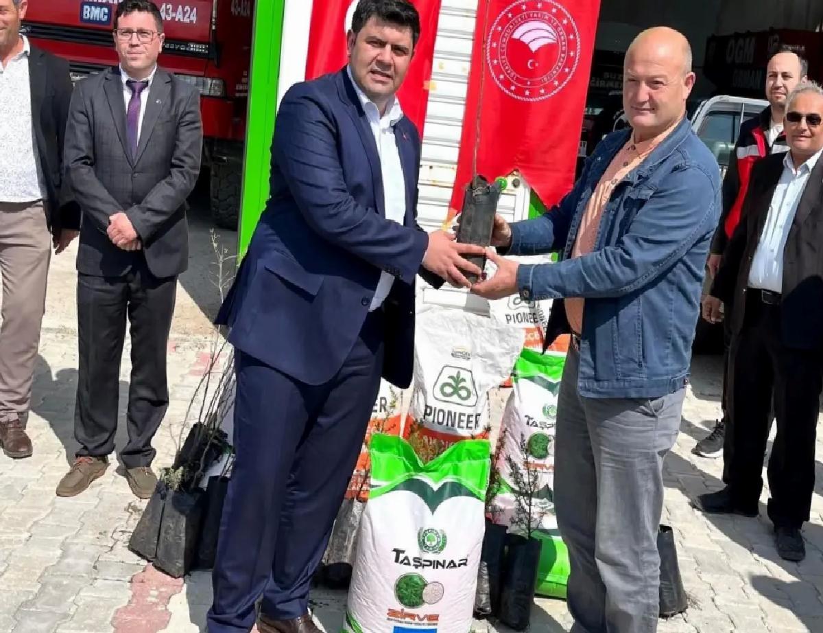 Emet’te Çiftçilere Hibe Tohum ve Fidan Dağıtıldı