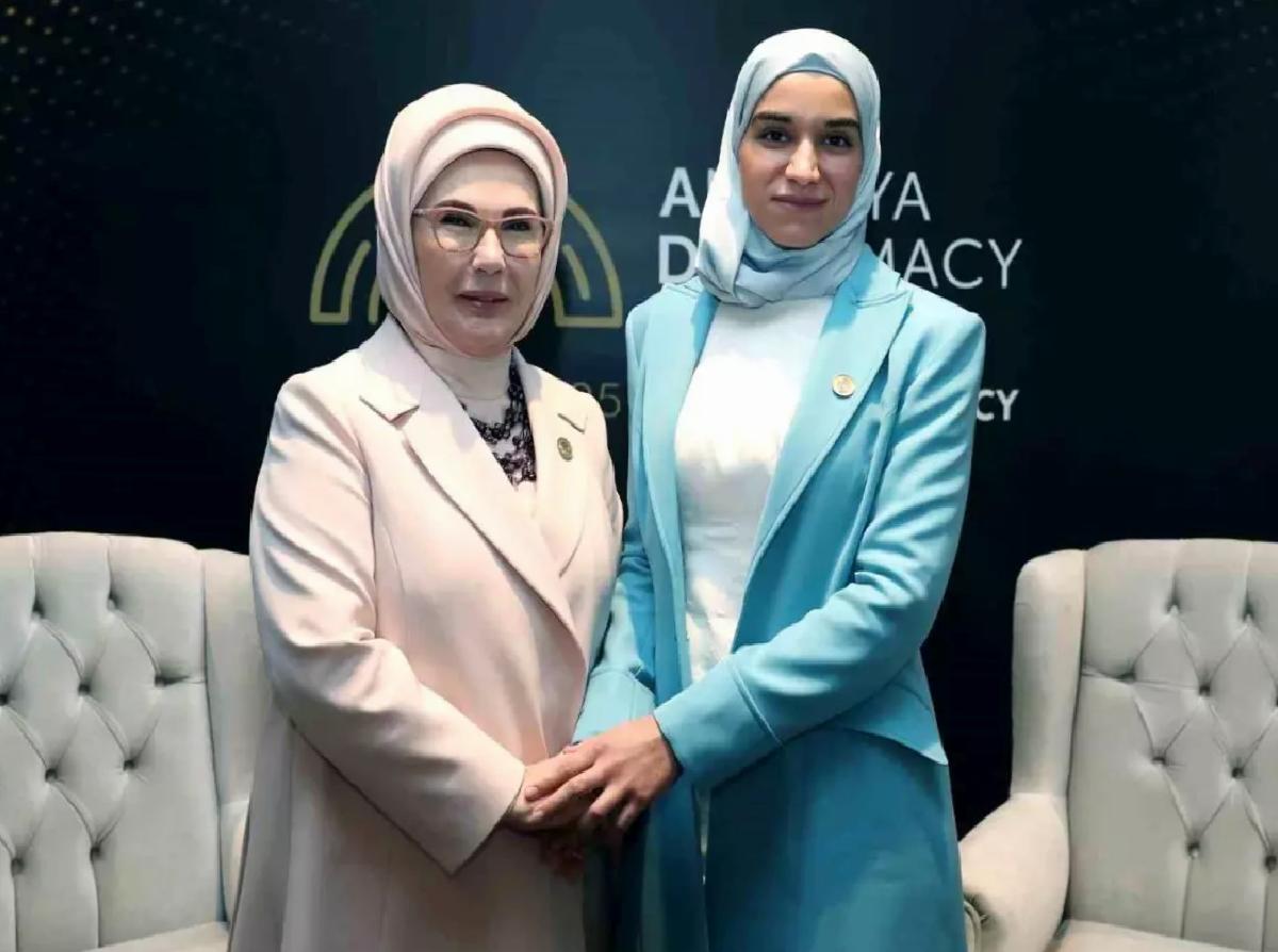 Emine Erdoğan, Suriye Cumhurbaşkanının eşi Latife El Durubi ile görüştü
