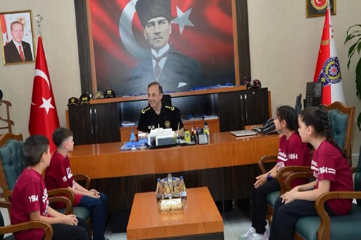 Emniyet Müdürü, Koltuk Devir teslimi ile Öğrencilere Bayram Sevinci Yaşattı