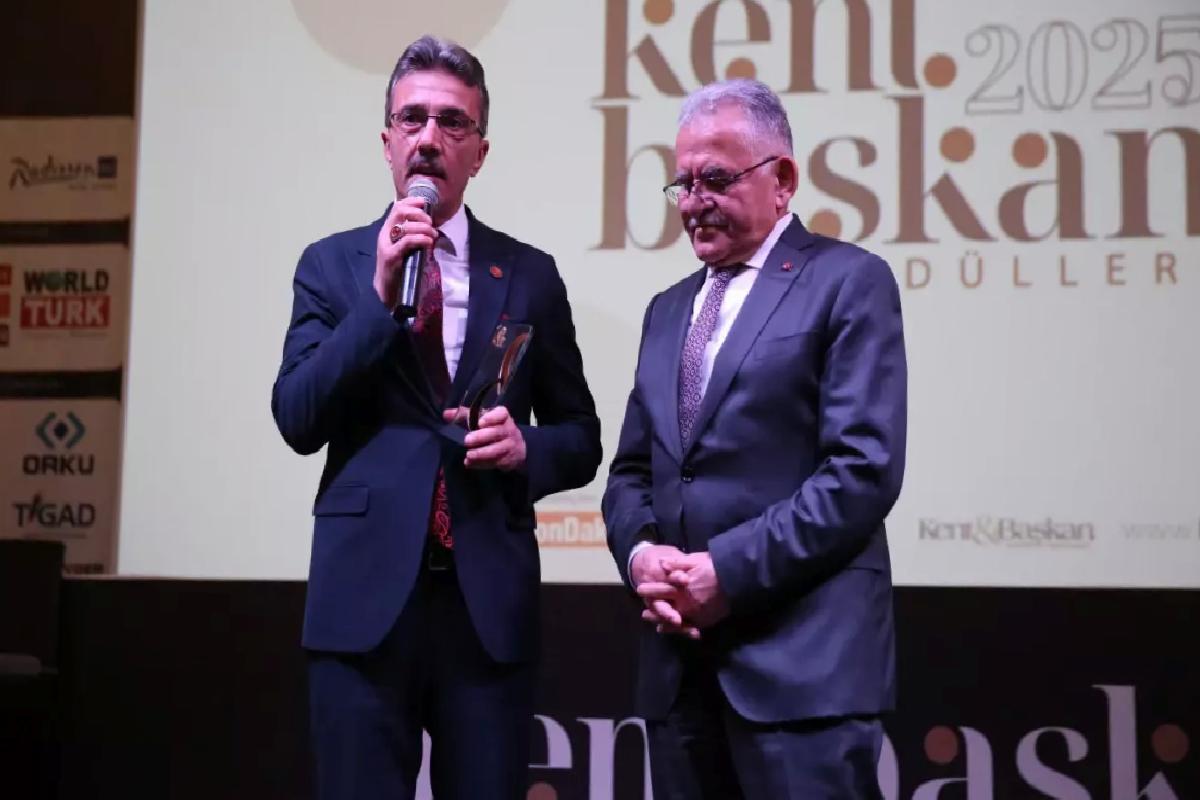 Erenler Belediye Başkanı Şenol Dinç’e Kayseri’de İlk Ödül