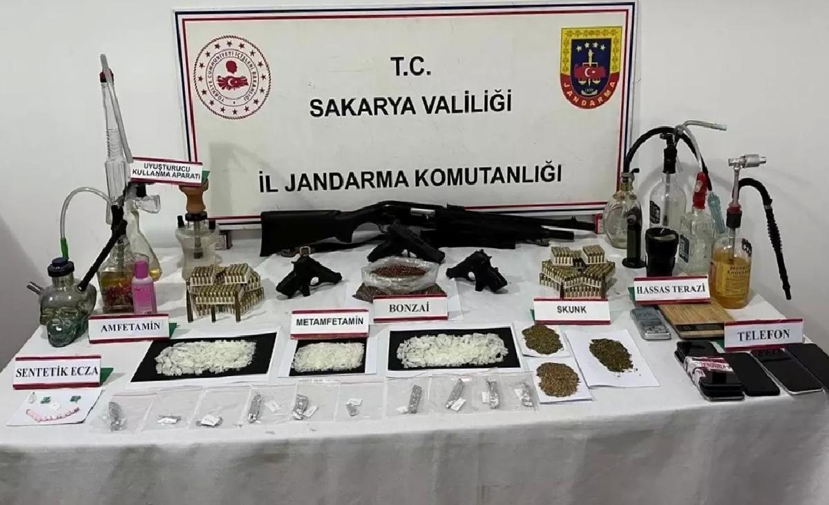 Erenler’de Uyuşturucu ve Silah Operasyonu