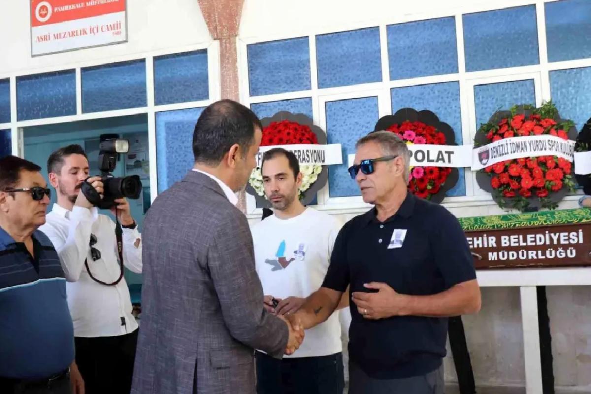 Ersun Yanal’ın Babası Ural Yanal Son Yolculuğuna Uğurlandı
