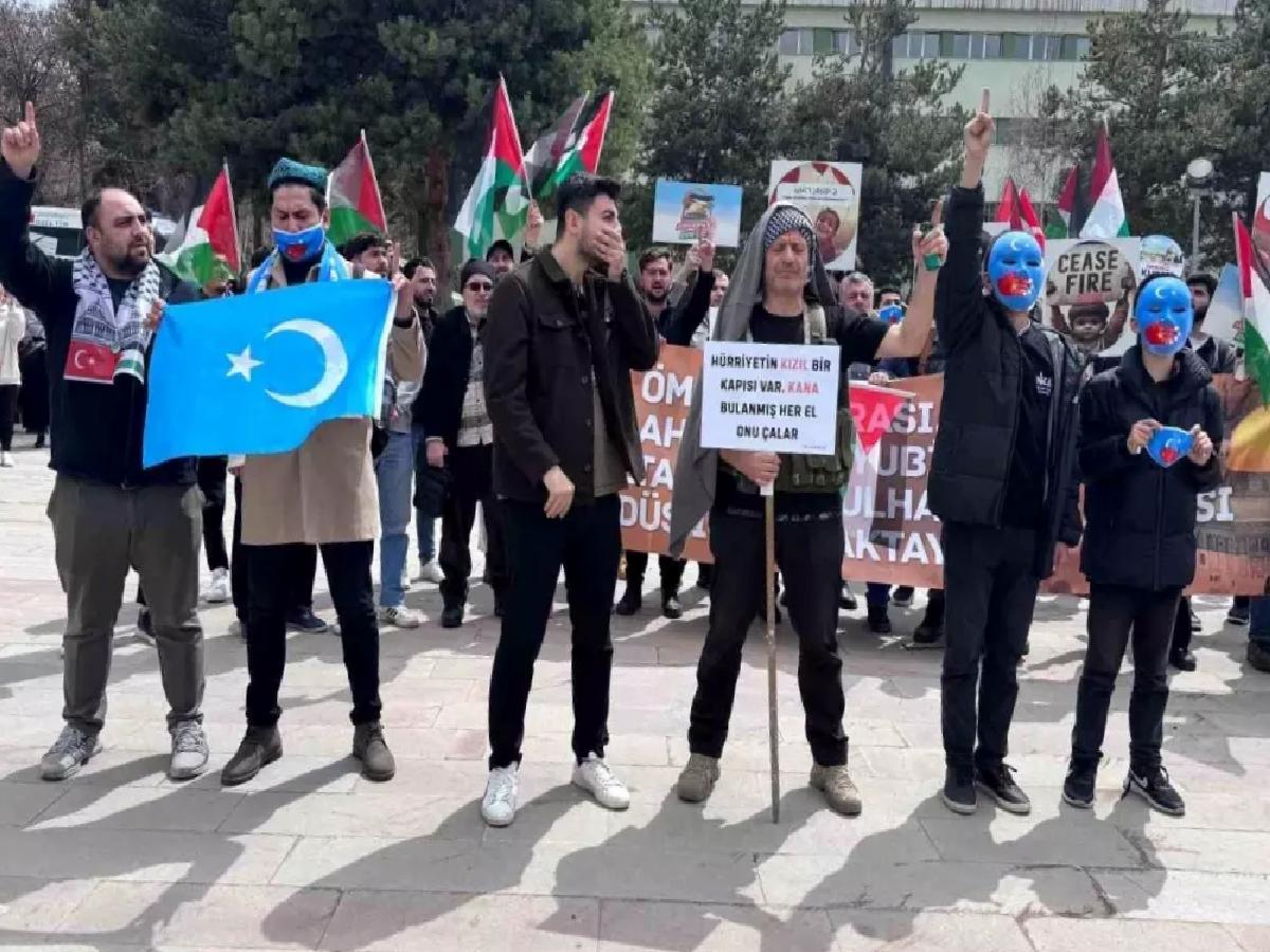 Erzurum’da Gazze ve Doğu Türkistan İçin Yürüyüş