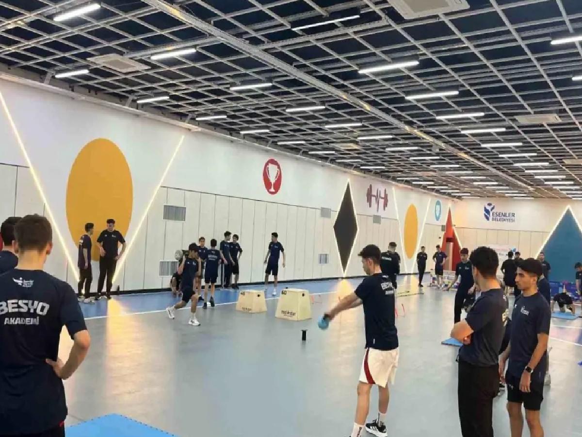 Esenler Belediyesi’nden Genç Sporculara Destek: Yeni Spor Merkezleri Açılıyor