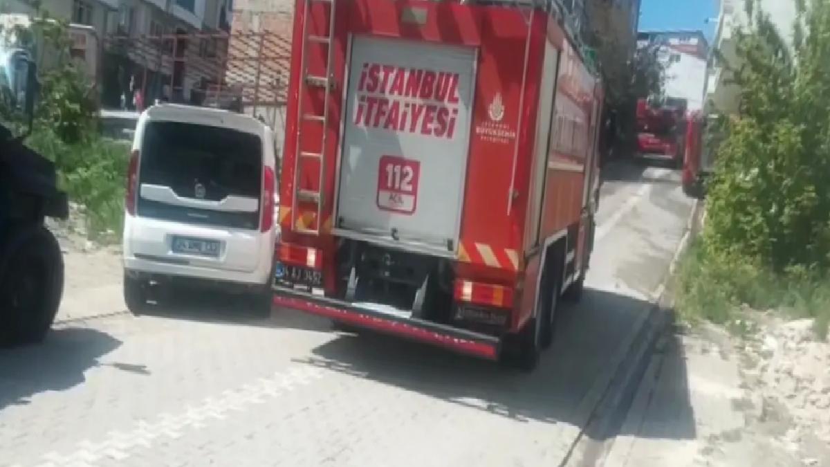Esenyurt’ta Çatı Katında Yangın