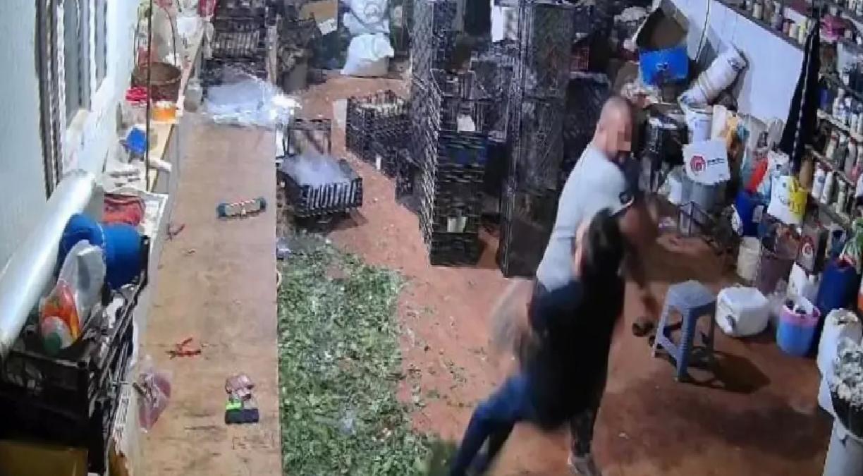 Eşini sosyal medyada gördüğü için çiçekçiyi öldürdü