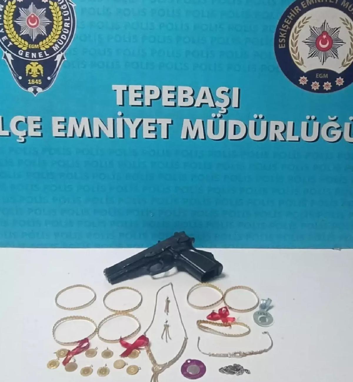 Eskişehir’de Dolandırıcılık Operasyonu: 4 Gözaltı