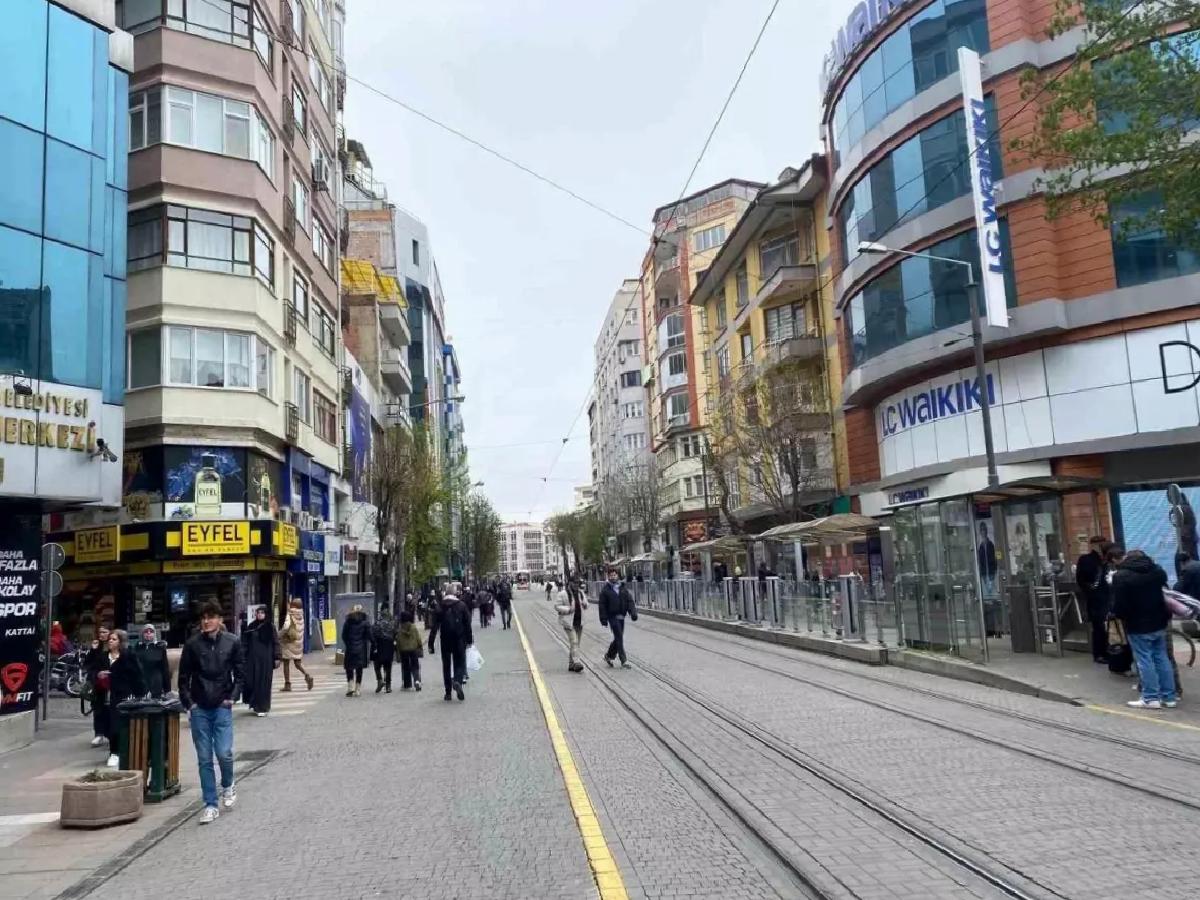 Eskişehir’de Soğuk Hava Hareketliliği Azalttı
