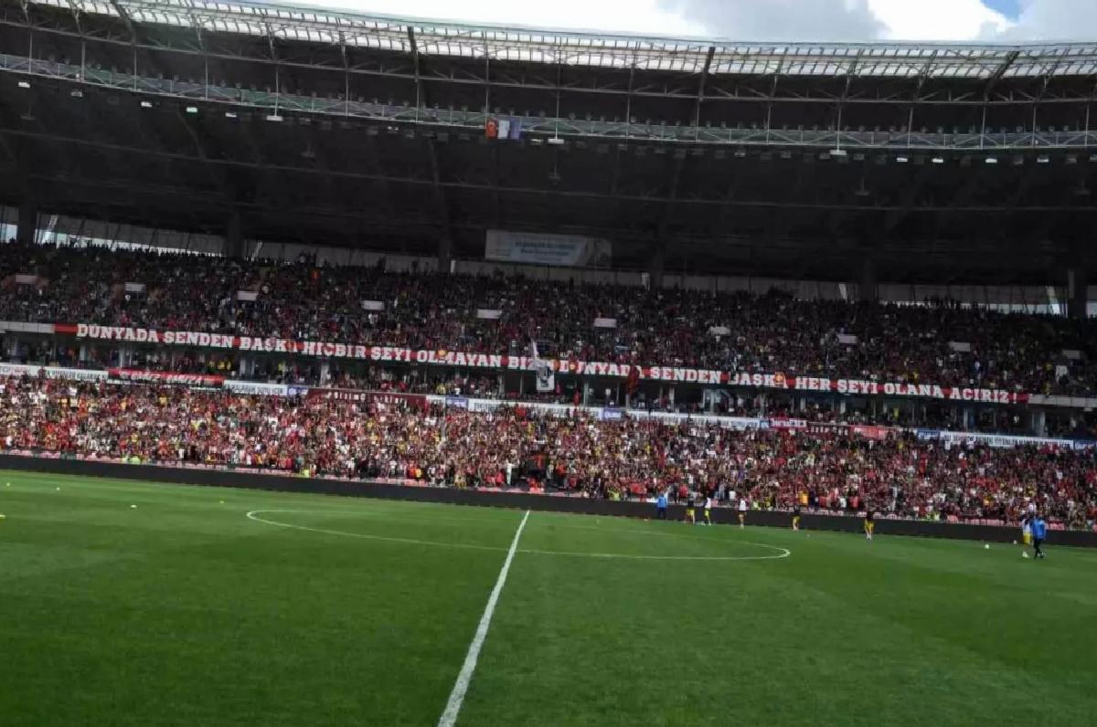 Eskişehirspor, Taraftar Rekorunu Kırdı