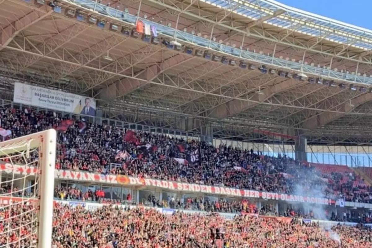 Eskişehirspor’un Bölgesel Amatör Lig maçını 20 bin 117 seyirci izledi