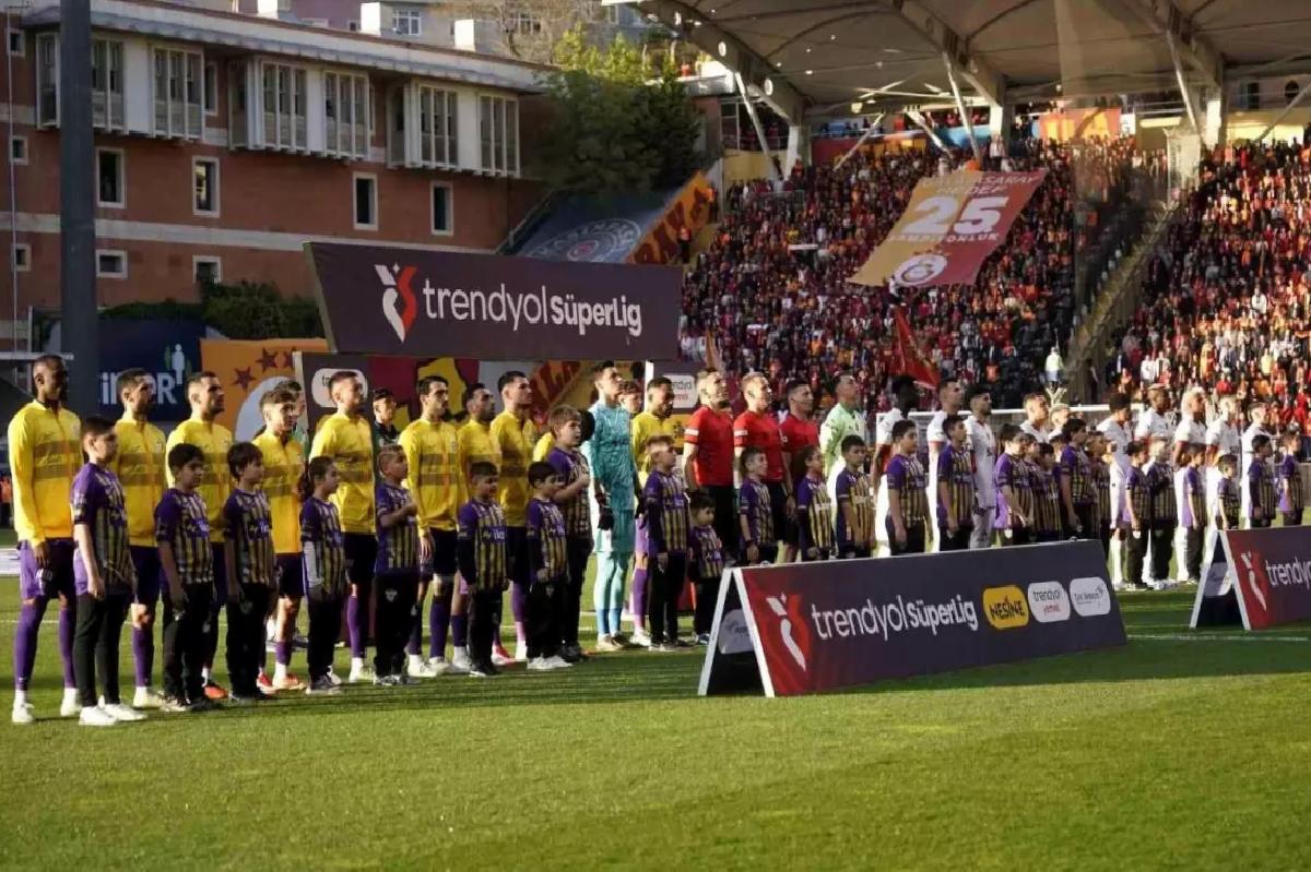 Eyüpspor – Galatasaray Mücadelesi Golsüz Başladı