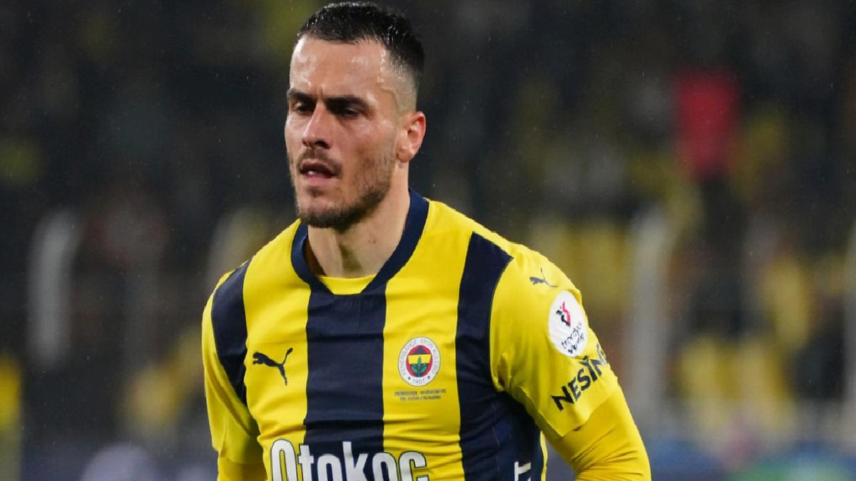 Fenerbahçe, Filip Kostic’in bonservisini istiyor