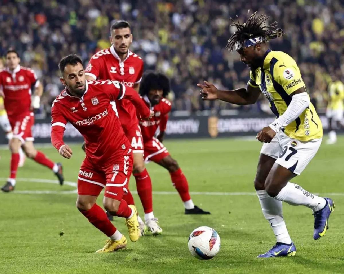 Fenerbahçe, Sivas’ta Şampiyonluk Peşinde