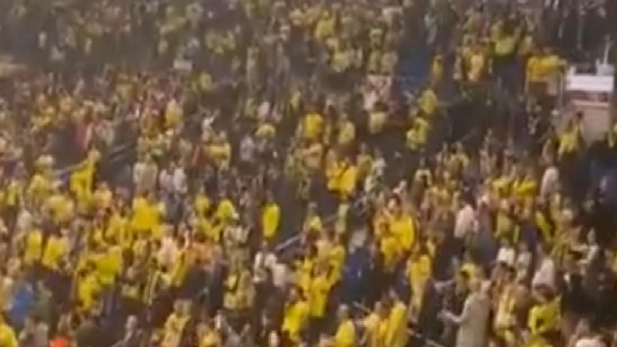 Fenerbahçe tribünleri: Ali Koç istifa!