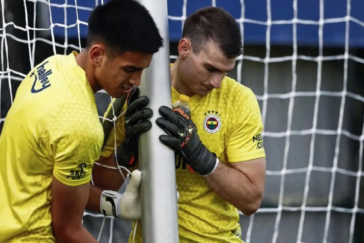 Fenerbahçe’de ayrılık kapıda! Yıldız kaleci İspanya’ya gidiyor