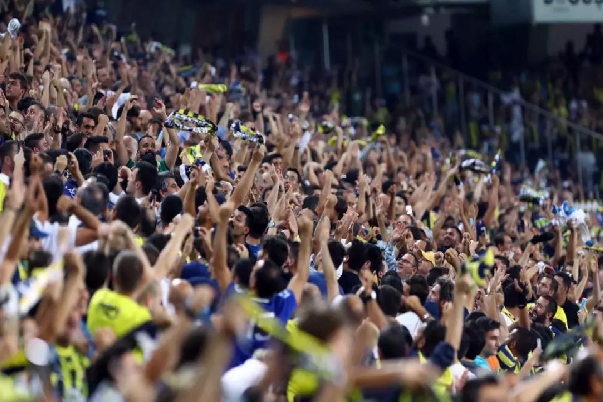 Fenerbahçe’de beklenmedik ayrılık: Gelen teklifleri kabul edin