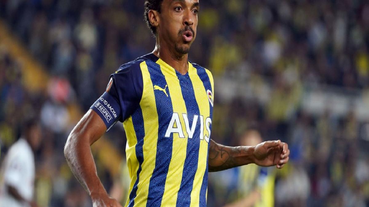 Fenerbahçe’den Luiz Gustavo için “geçmiş olsun” mesajı