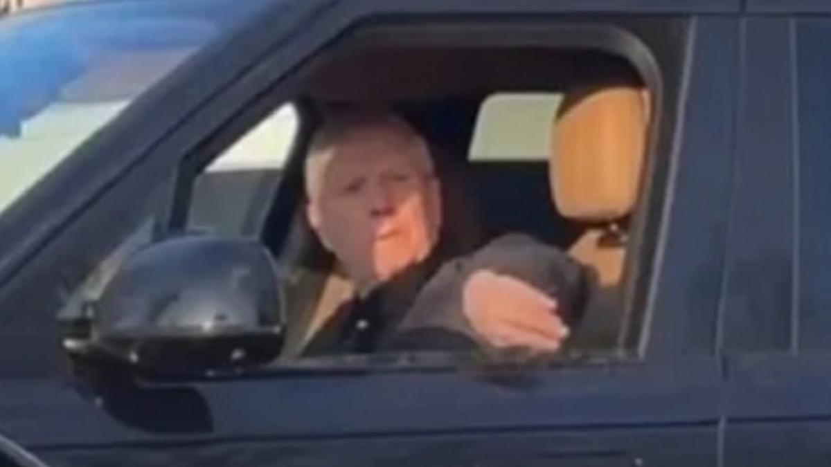 Fenerbahçeli taraftarlar Aziz Yıldırım’la bayram trafiğinde karşılaştı