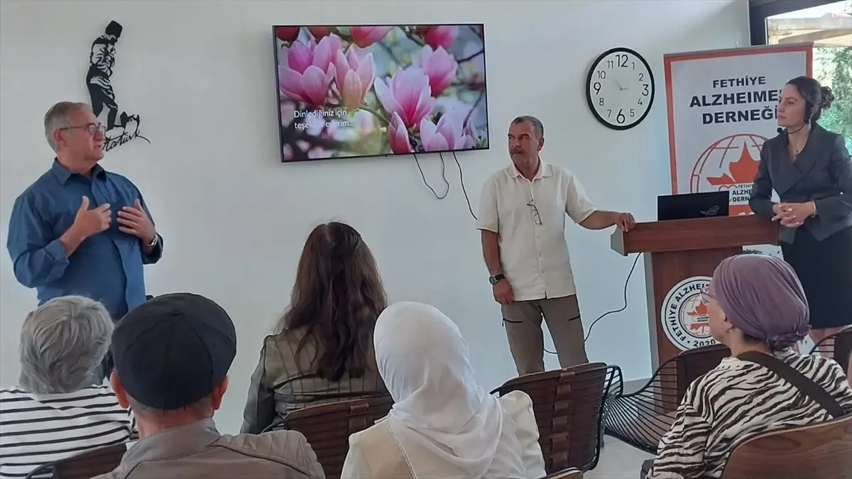 Fethiye’de Yaşlılar İçin İlaç Kullanımı Semineri