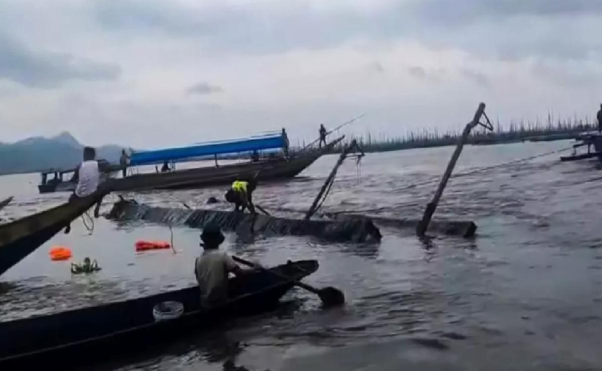Filipinler’de Gemi Alabora Oldu: 4 Ölü