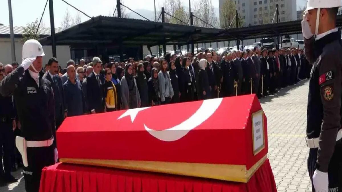 Futbol Oynarken Kalp Krizi Geçiren Komiser Göksel Özay Hayatını Kaybetti