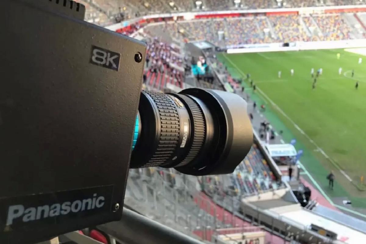 Futbolseverler müjde! Tam 4 maç şifresiz şifresiz kanalda