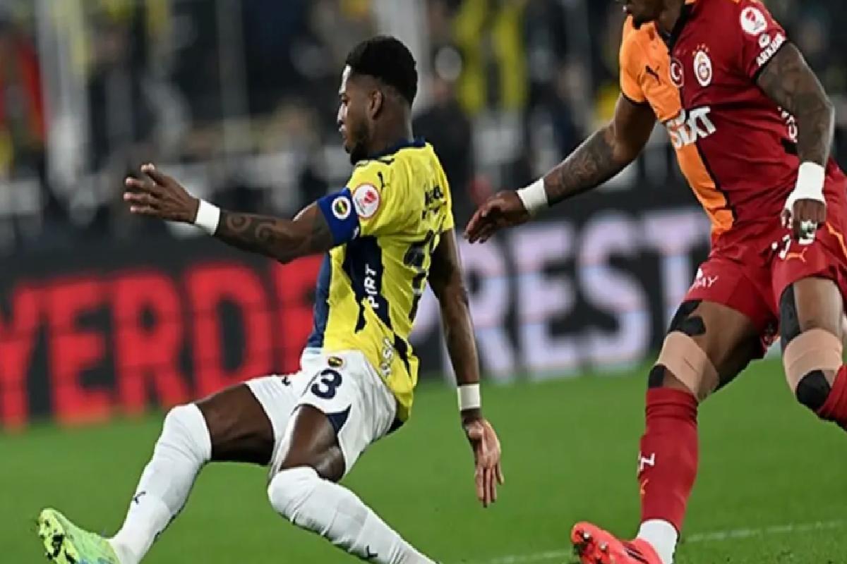 Galatasaray’a derbide sakatlık şoku! Yıldız futbolcu oyuna devam edemedi