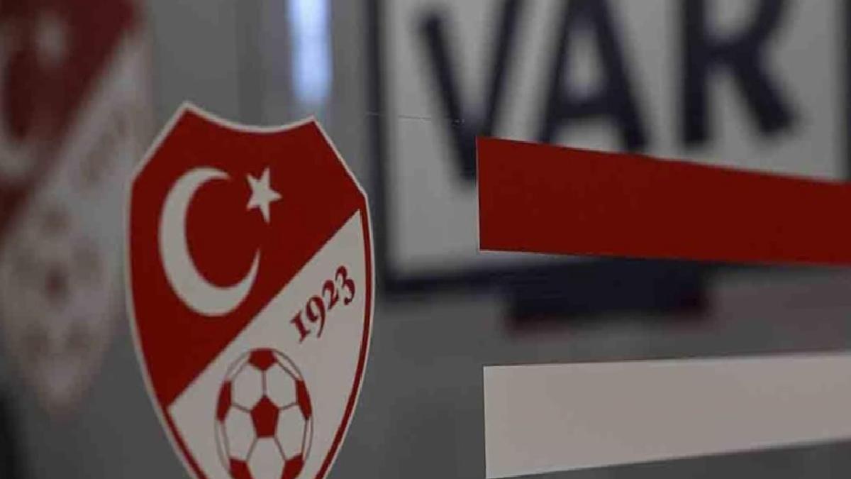Gaziantep FK – Fenerbahçe maçının VAR’ı Adam Pillok oldu