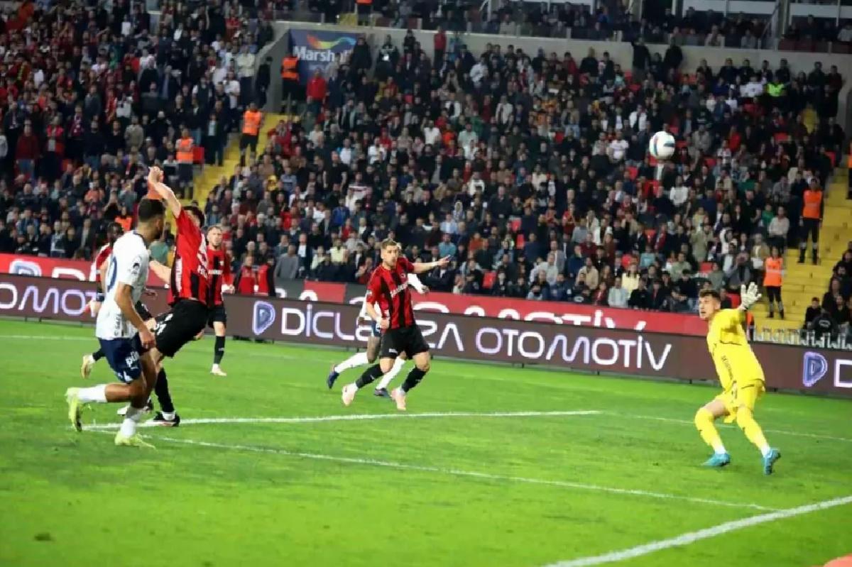 Gaziantep FK, Fenerbahçe’yi 1-0 Yendi