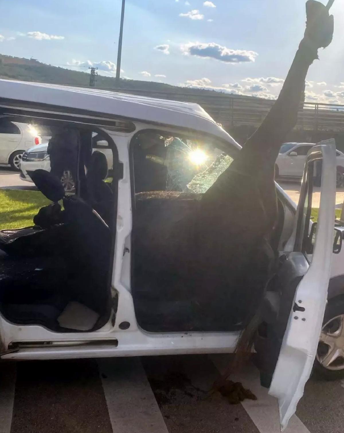Gaziantep’te Sivil Polis Aracına At Çarptı: 2 Polis Yaralı