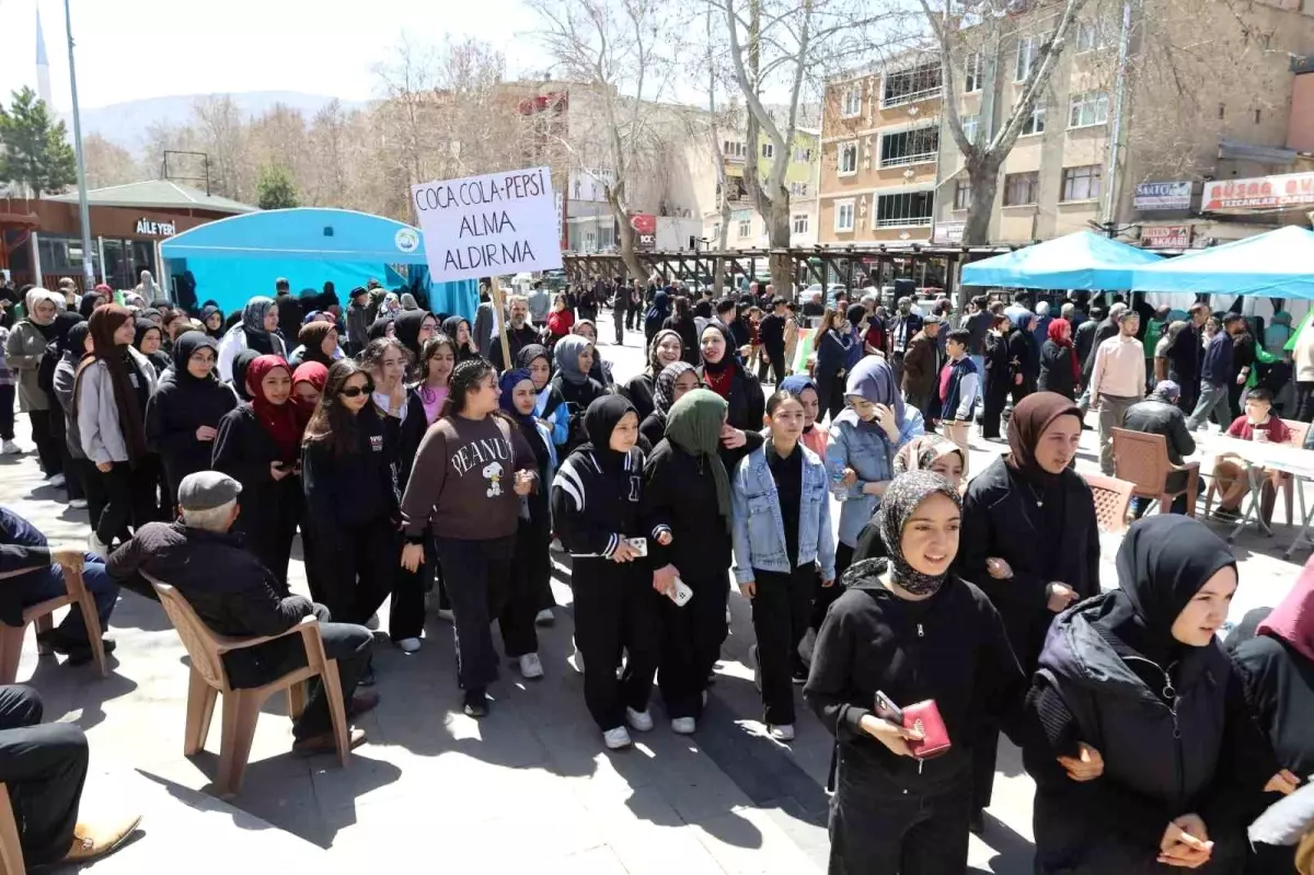 Gazze İçin Şefkat Eli: Yahyalı’da Yardım Panayırı Düzenlendi