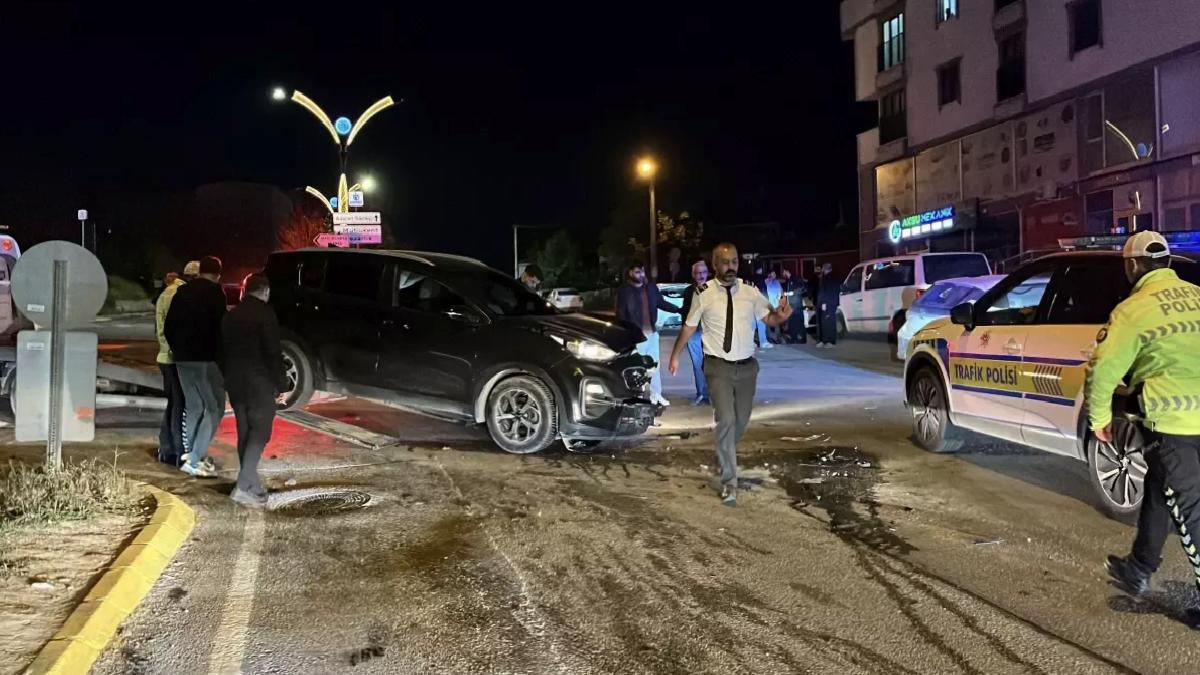 Gebze’de Cip ile Otomobil Çarpıştı: 2 Yaralı