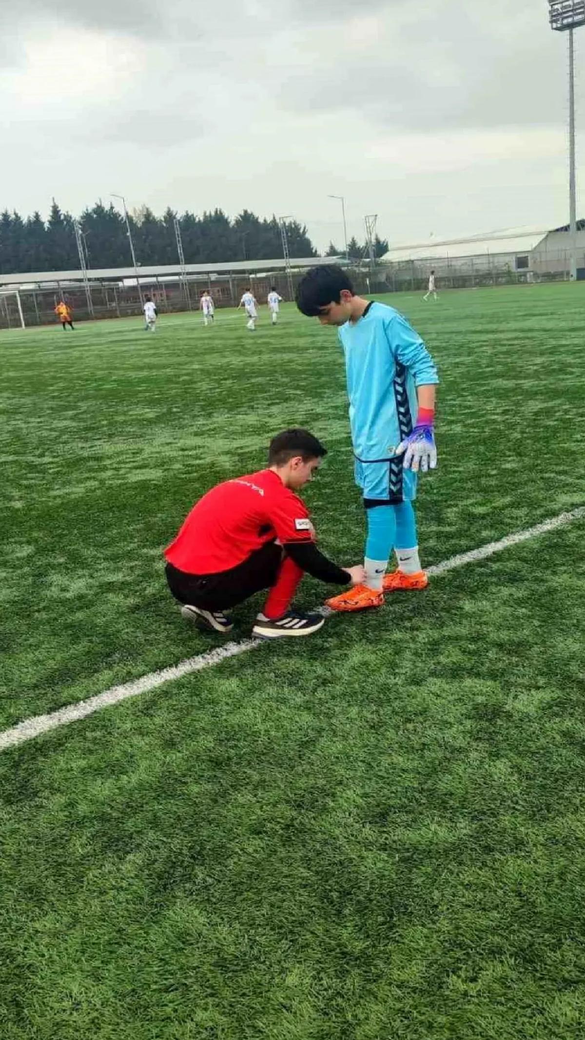 Genç Hakemden Anlamlı Centilmenlik