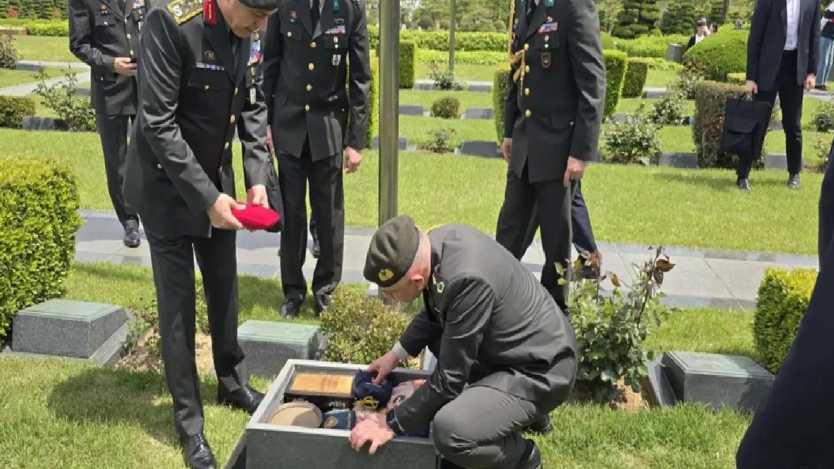 GENELKURMAY Başkanı Orgeneral Metin Gürak, Busan Türk Şehitliği’ni ziyaret etti