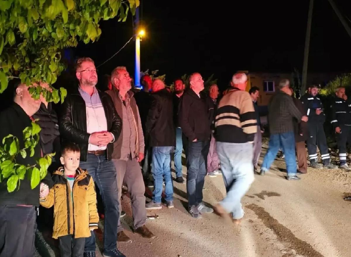 Geyve’de Yangın, Yatalak Hasta Komşuları Tarafından Kurtarıldı