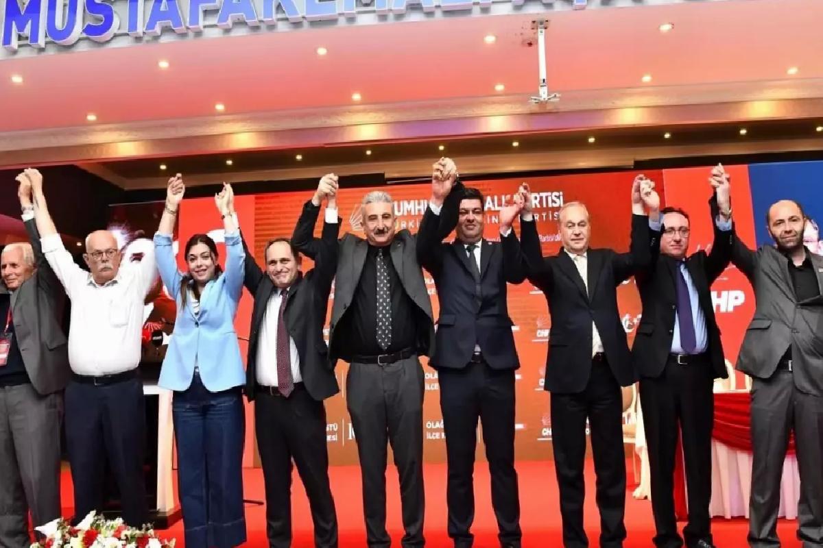 Gökhan Demir, CHP Mustafakemalpaşa İlçe Başkanlığına Yeniden Seçildi