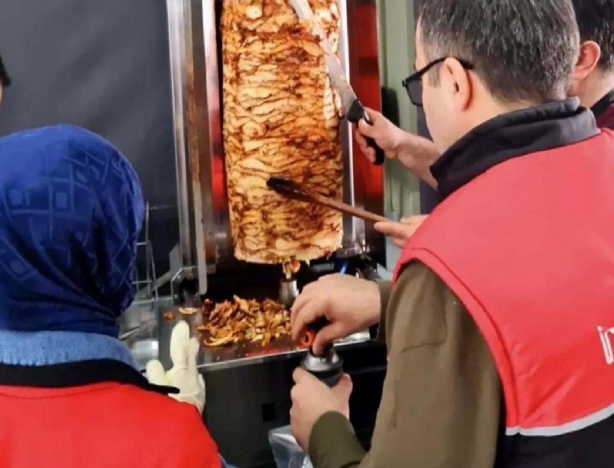 Gönen’de Döner İşletmelerine Gıda Denetimi