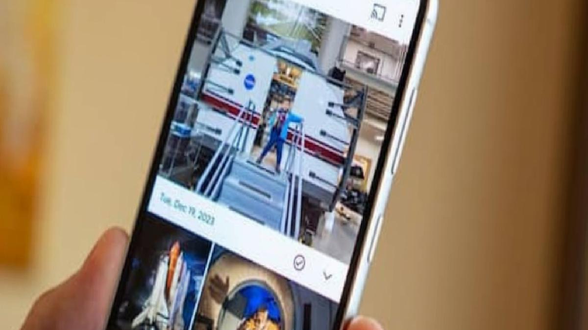 Google Gemini, artık telefondaki fotoğraflarınızı tarayabiliyor