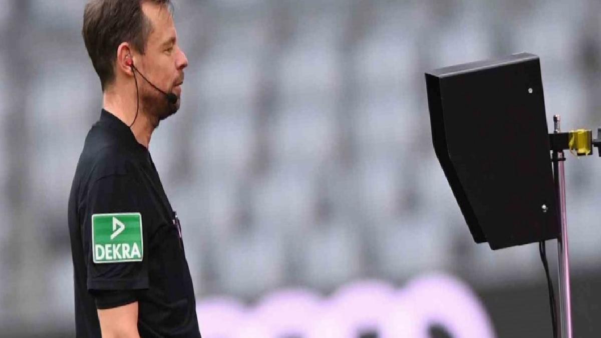 Göztepe – Beşiktaş maçının VAR’ı Markus Schmidt oldu
