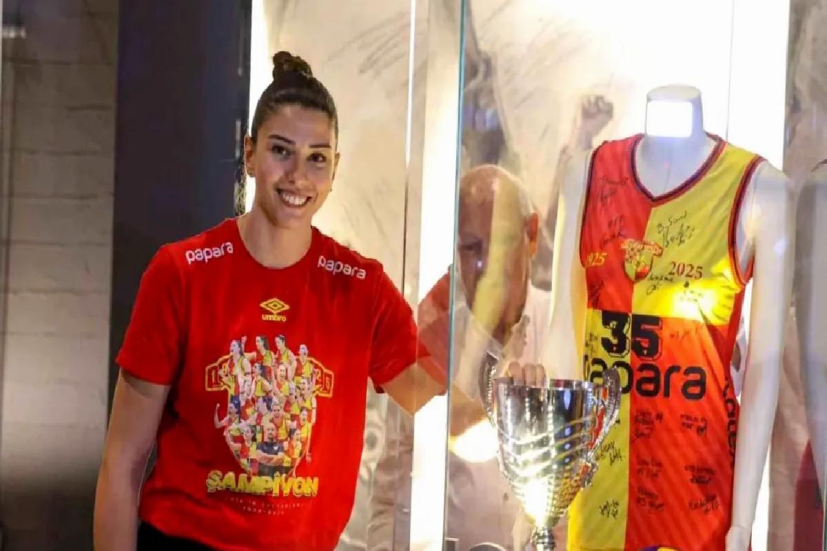 Göztepe Voleybol’da Ceren ile Yeni Sözleşme