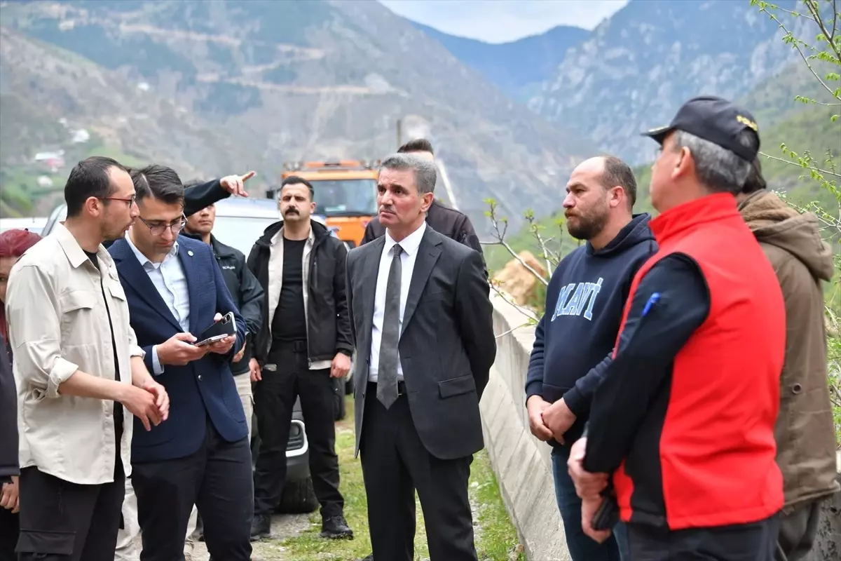 Gümüşhane-Giresun Karayolu Heyelan Nedeniyle Kapandı