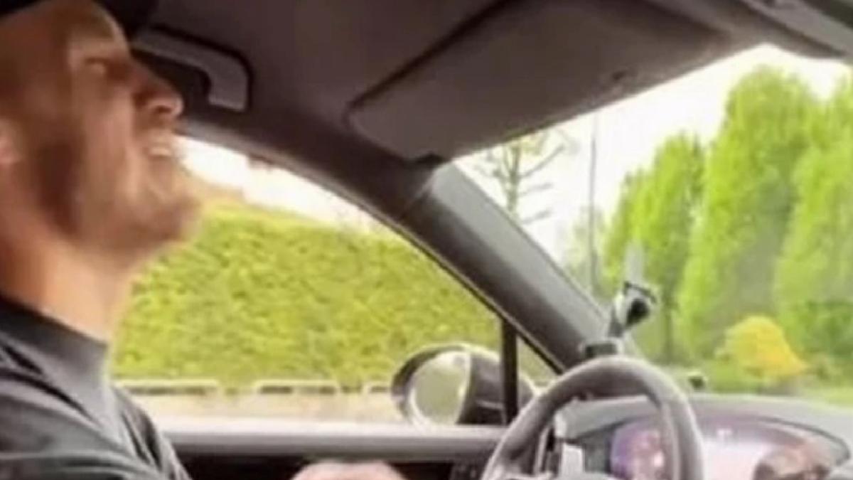 Hakan Çalhanoğlu ve Marko Arnautovic, Sıla’nın ‘Kafa’ şarkısıyla eğlendi