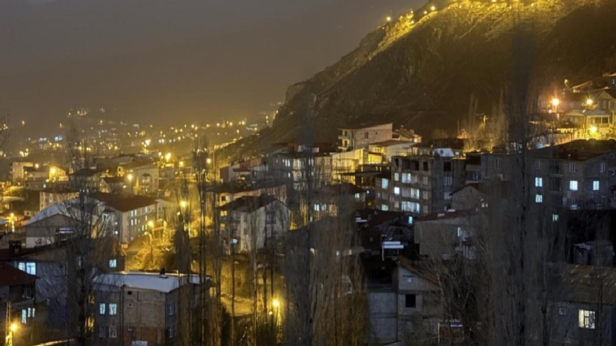 Hakkari’de hava koşulları nedeniyle eğitime ara verildi