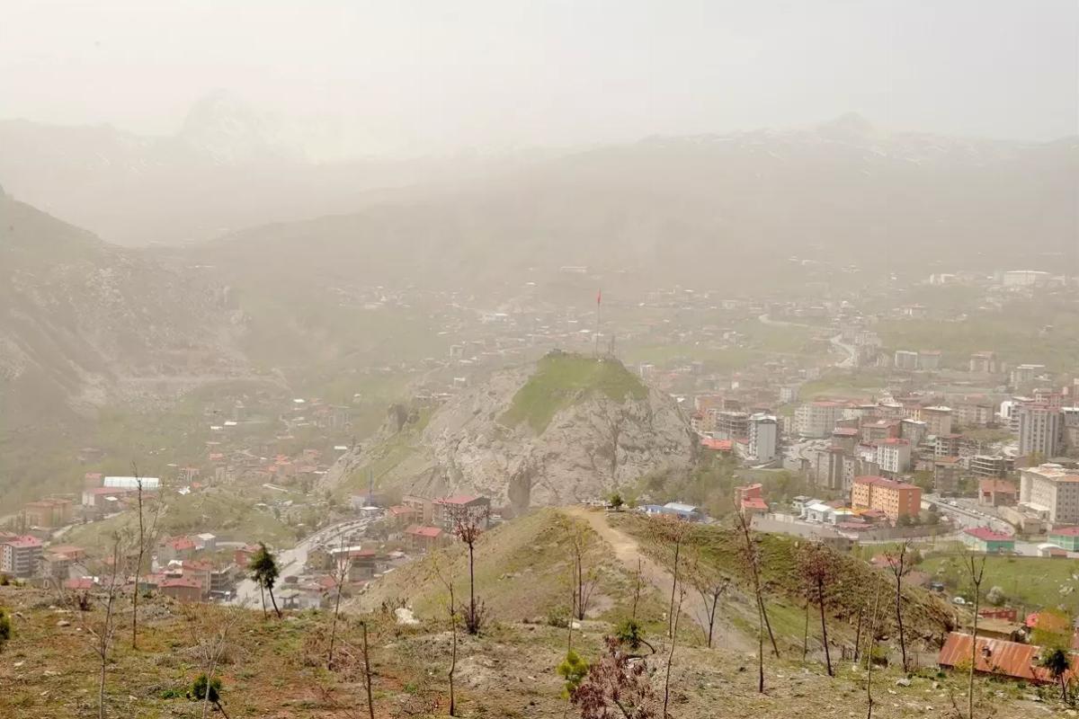 Hakkari’de Toz Taşınımı Hayatı Olumsuz Etkiliyor