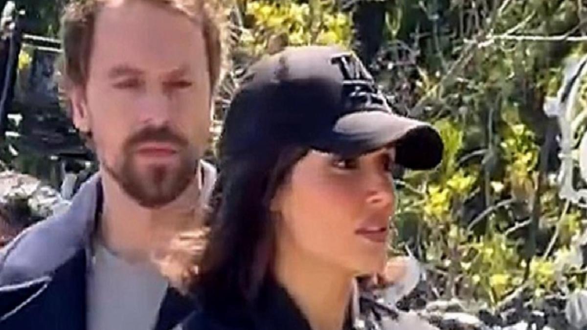 Hande Erçel peruk taktı! Kısa saçlı hali çok beğenildi