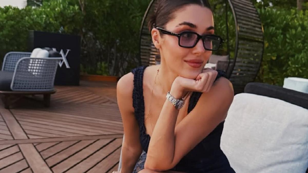 Hande Erçel ve Hakan Sabancı’nın Maldivler tatili