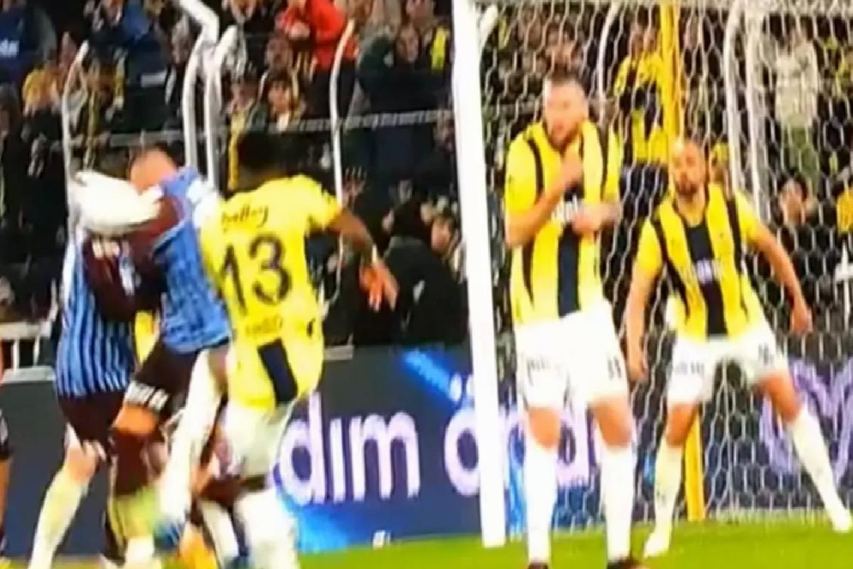 Herkes bunu tartışıyor! İşte Fenerbahçe’nin penaltı beklediği pozisyon